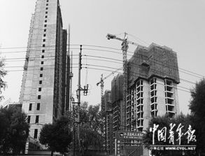 無證樓盤何以“野蠻生長”？——透視房地產開發中的監管亂象